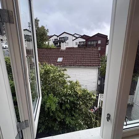 Apartment Charming In Sandviken Near Bryggen Bergen